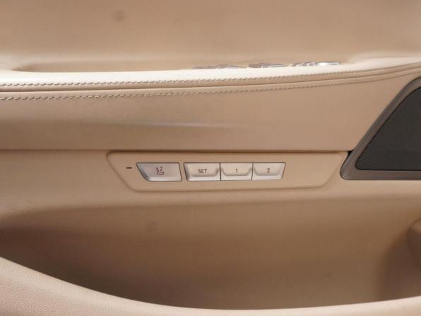 BMW 7 серии VI (G11/G12) с пробегом 2015 года, цена 3 329 000 рублей, 131521 км, седан, Автокод Объявления