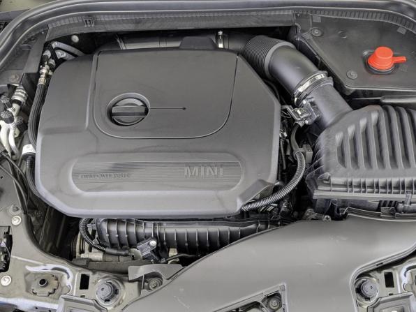 Mini Hatch III (F55/F56) Рестайлинг 2 с пробегом 2021 года, цена 2 335 000 рублей, 78539 км, хэтчбек, Автокод Объявления