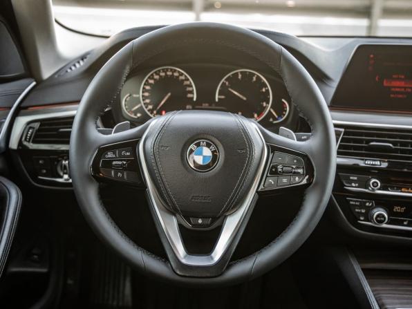 BMW 5 серии VII (G30/G31/G38) с пробегом 2019 года, цена 3 250 000 рублей, 123000 км, седан, Автокод Объявления