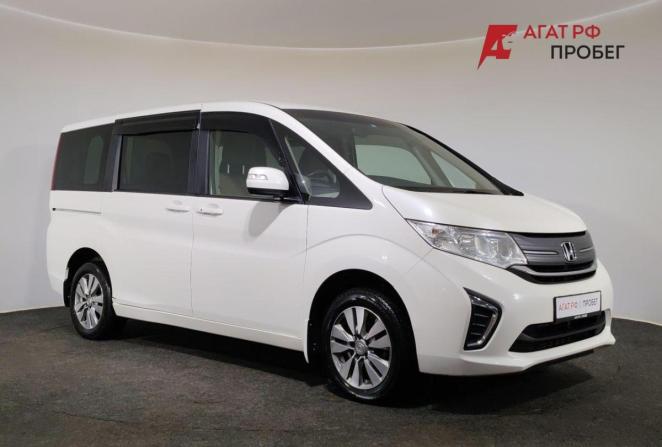 Honda Stepwgn V с пробегом 2016 года, цена 1 870 000 рублей, 155200 км, минивэн, Автокод Объявления