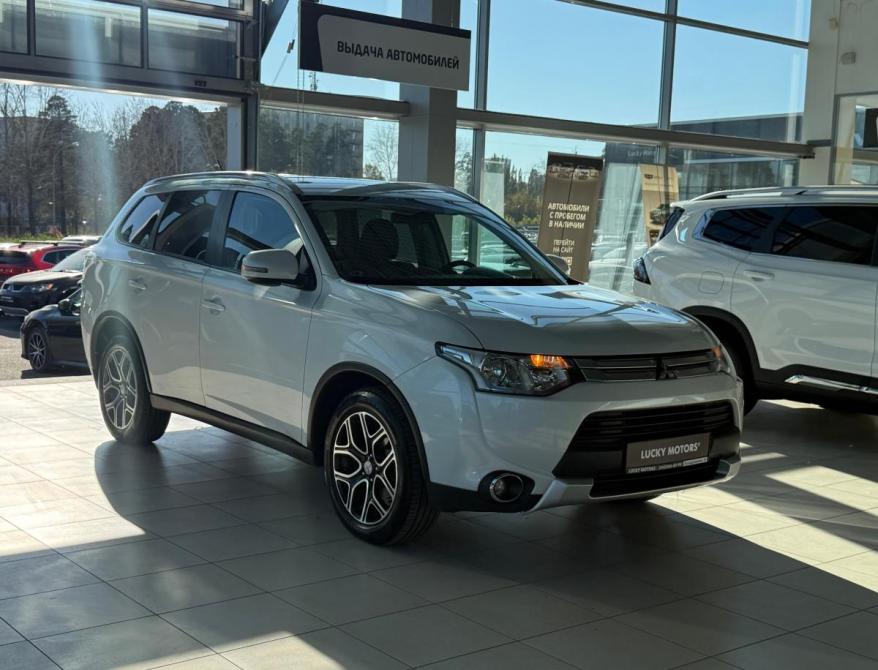 Mitsubishi Outlander III Рестайлинг Екатеринбург  - изображение 1
