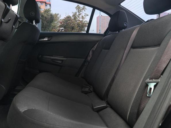 Opel Astra H Рестайлинг с пробегом 2010 года, цена 599 000 рублей, 208905 км, седан, Автокод Объявления