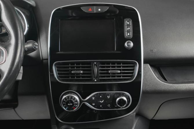 Renault Clio IV Рестайлинг с пробегом 2017 года, цена 979 000 рублей, 126000 км, хэтчбек, Автокод Объявления