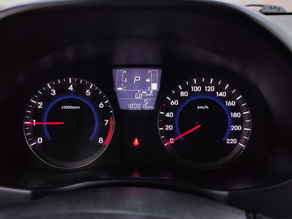 Hyundai Solaris I Рестайлинг с пробегом 2016 года, цена 990 000 рублей, 180496 км, седан, Автокод Объявления
