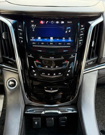 Cadillac Escalade IV с пробегом 2016 года, цена 4 688 000 рублей, 140237 км, внедорожник, Автокод Объявления