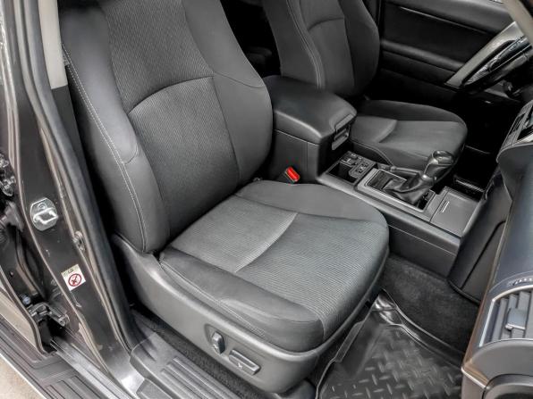 Toyota Land Cruiser Prado 150 Series Рестайлинг 2 с пробегом 2019 года, цена 5 400 000 рублей, 99171 км, внедорожник, Автокод Объявления
