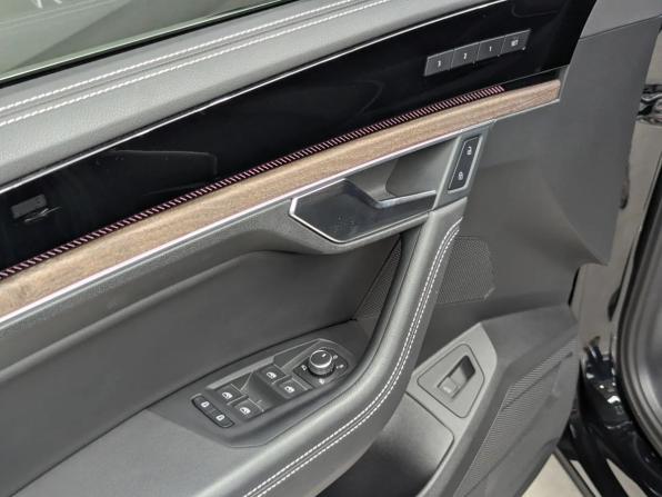 Новый Volkswagen Touareg III Рестайлинг 2025 года, цена 10 500 000 рублей, внедорожник, Автокод Объявления