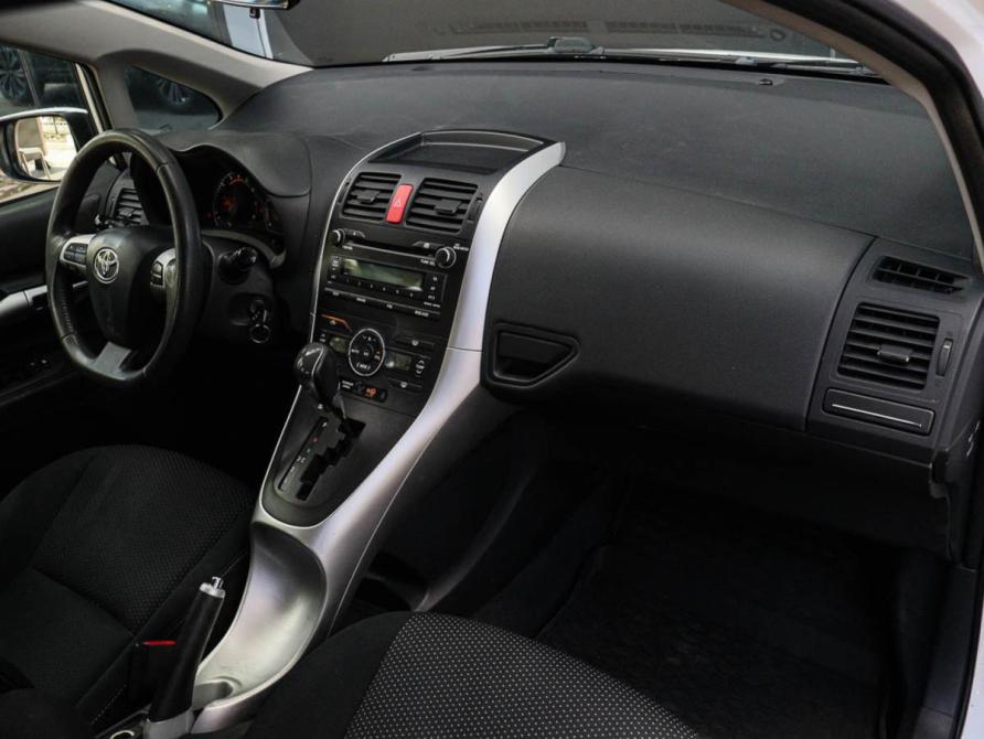 Toyota Auris I Рестайлинг Москва  - изображение 8