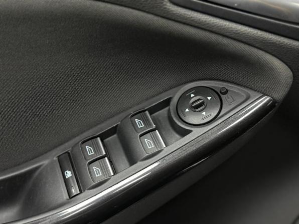 Ford Focus III Рестайлинг с пробегом 2016 года, цена 1 270 000 рублей, 112652 км, хэтчбек, Автокод Объявления