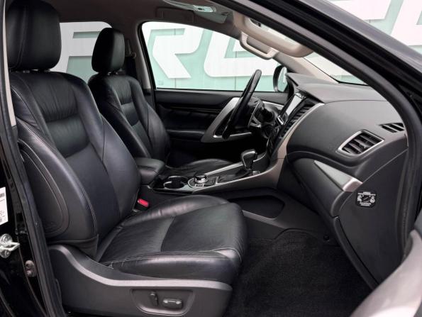 Mitsubishi Pajero Sport III с пробегом 2017 года, цена 2 349 000 рублей, 202579 км, внедорожник, Автокод Объявления