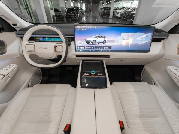 Lynk &amp; Co 900 с пробегом 2026 года, цена 7 250 000 рублей, 50 км, внедорожник, Автокод Объявления