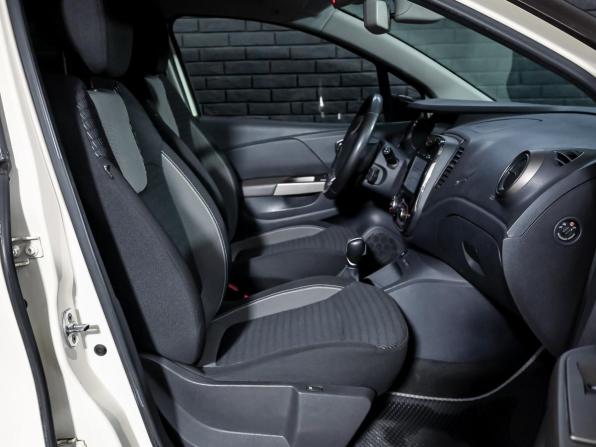 Renault Kaptur I с пробегом 2018 года, цена 1 835 000 рублей, 71355 км, внедорожник, Автокод Объявления