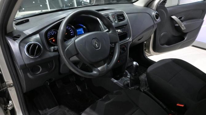 Renault Logan II с пробегом 2017 года, цена 775 000 рублей, 61741 км, седан, Автокод Объявления