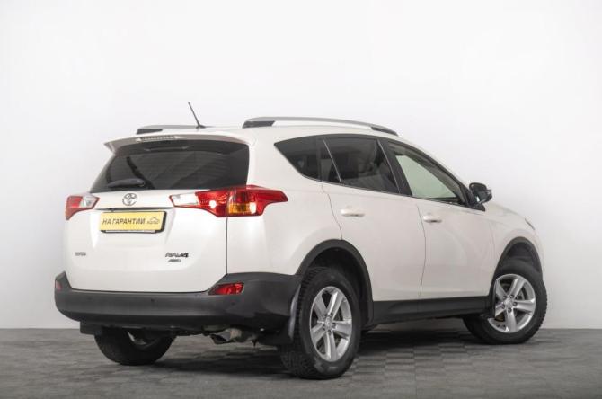 Toyota RAV4 IV (XA40) с пробегом 2014 года, цена 1 999 000 рублей, 237500 км, внедорожник, Автокод Объявления