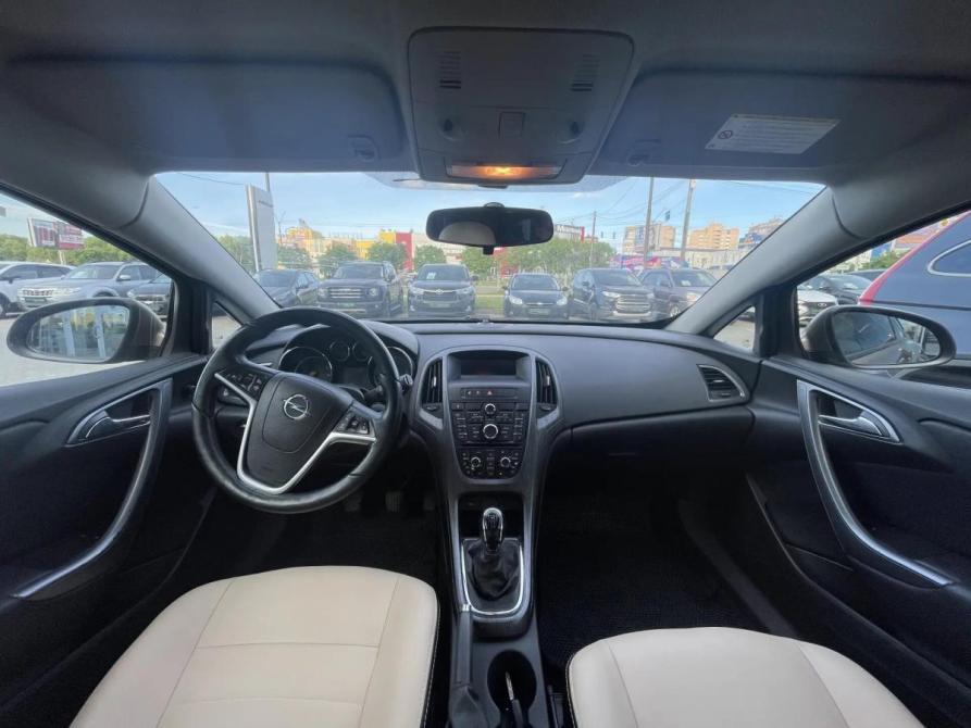 Opel Astra J Рестайлинг Череповец  - изображение 13