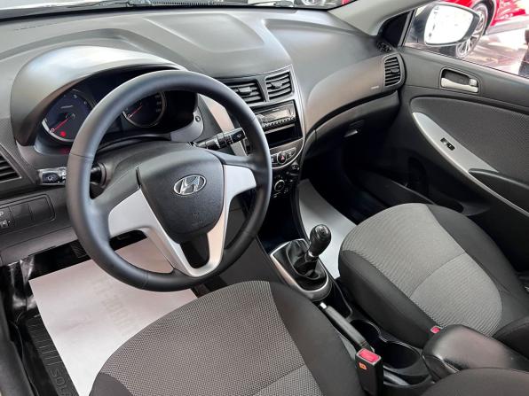 Hyundai Solaris I с пробегом 2013 года, цена 745 000 рублей, 197119 км, седан, Автокод Объявления