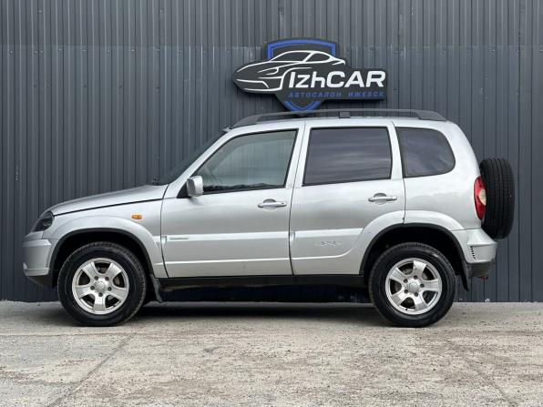 Chevrolet Niva I Рестайлинг с пробегом 2009 года, цена 399 000 рублей, 169000 км, внедорожник, Автокод Объявления