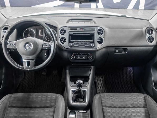 Volkswagen Tiguan I Рестайлинг с пробегом 2013 года, цена 1 299 900 рублей, 179000 км, внедорожник, Автокод Объявления