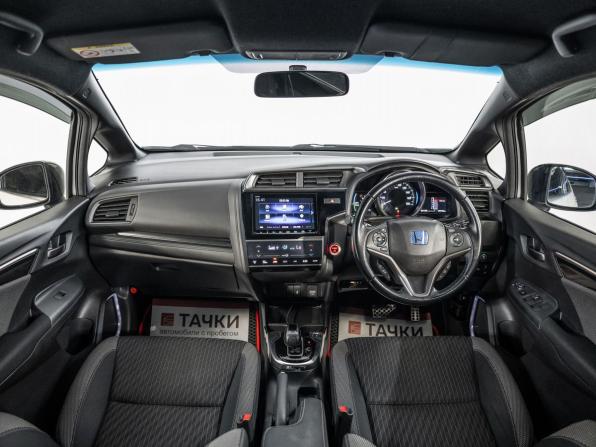 Honda Fit III Рестайлинг с пробегом 2018 года, цена 1 049 500 рублей, 99730 км, хэтчбек, Автокод Объявления