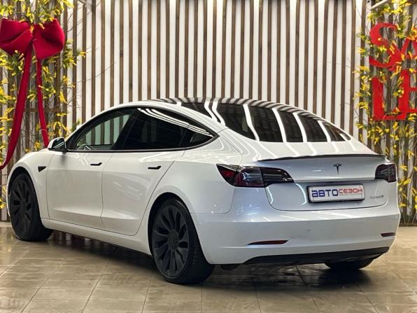 Tesla Model 3 I с пробегом 2021 года, цена 3 290 000 рублей, 93700 км, седан, Автокод Объявления