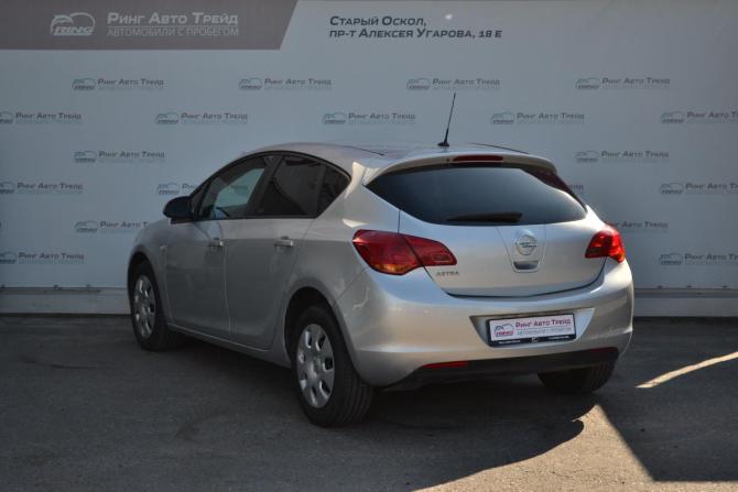 Opel Astra J с пробегом 2011 года, цена 690 000 рублей, 133445 км, хэтчбек, Автокод Объявления