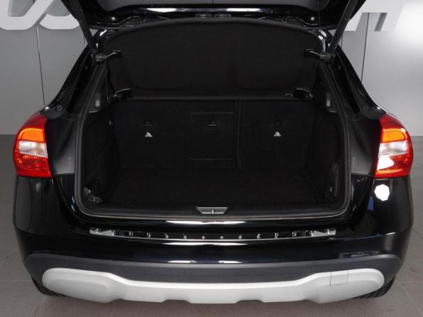 Mercedes-Benz GLA I (X156) Рестайлинг с пробегом 2018 года, цена 2 159 000 рублей, 166124 км, внедорожник, Автокод Объявления