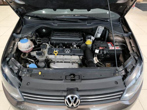 Volkswagen Polo V с пробегом 2015 года, цена 880 000 рублей, 99689 км, седан, Автокод Объявления