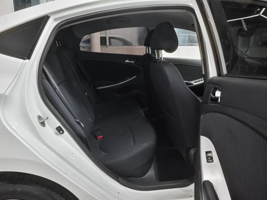 Hyundai Solaris I Челябинск  - изображение 16