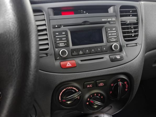 Kia Rio II Рестайлинг с пробегом 2010 года, цена 449 000 рублей, 215856 км, седан, Автокод Объявления