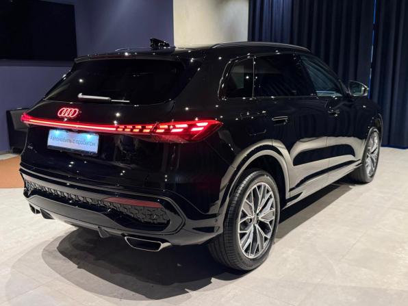 Audi Q5 III с пробегом 2025 года, цена 6 990 000 рублей, 10 км, внедорожник, Автокод Объявления