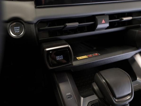 Toyota RAV4 VI (XA60) с пробегом 2026 года, цена 4 150 000 рублей, 15 км, внедорожник, Автокод Объявления