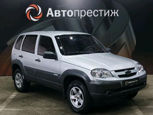 Chevrolet Niva I Рестайлинг с пробегом 2015 года, цена 690 000 рублей, 108658 км, внедорожник, Автокод Объявления