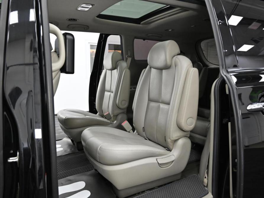 Kia Carnival III Москва  - изображение 17