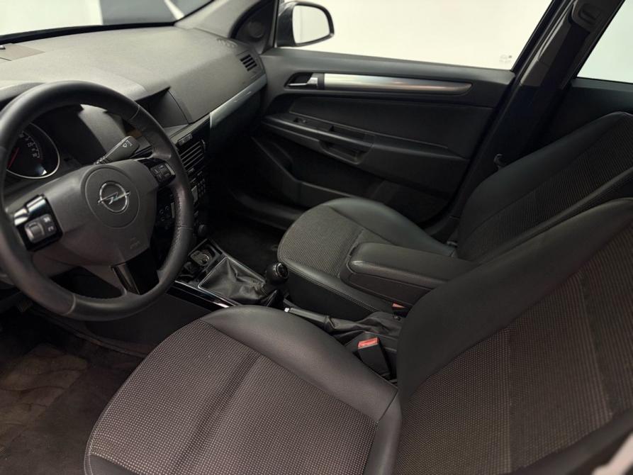 Opel Astra H Рестайлинг Ростов-на-Дону  - изображение 13