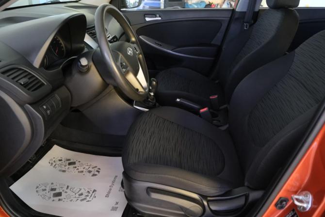 Hyundai Solaris I Рестайлинг с пробегом 2015 года, цена 999 000 рублей, 115000 км, хэтчбек, Автокод Объявления