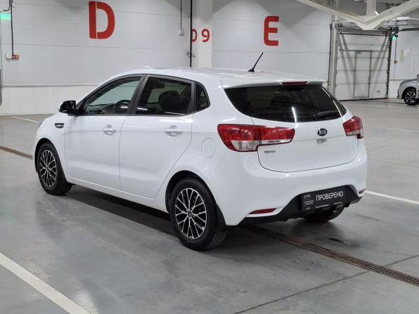 Kia Rio III Рестайлинг с пробегом 2016 года, цена 1 099 000 рублей, 110580 км, хэтчбек, Автокод Объявления