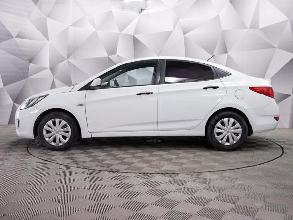 Hyundai Solaris I с пробегом 2014 года, цена 695 000 рублей, 268000 км, седан, Автокод Объявления