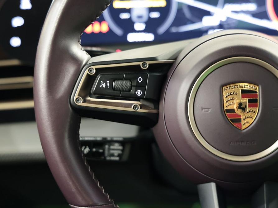 Porsche Taycan I Москва  - изображение 31