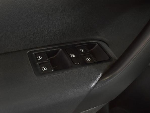 Volkswagen Polo V Рестайлинг с пробегом 2018 года, цена 849 999 рублей, 201591 км, седан, Автокод Объявления