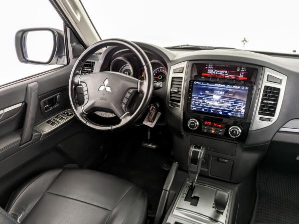 Mitsubishi Pajero IV Рестайлинг 2 с пробегом 2021 года, цена 4 350 000 рублей, 30244 км, внедорожник, Автокод Объявления
