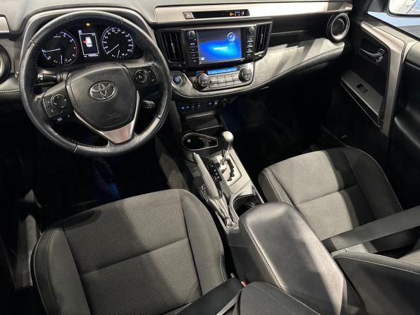 Toyota RAV4 IV (XA40) Рестайлинг с пробегом 2018 года, цена 2 190 000 рублей, 156593 км, внедорожник, Автокод Объявления
