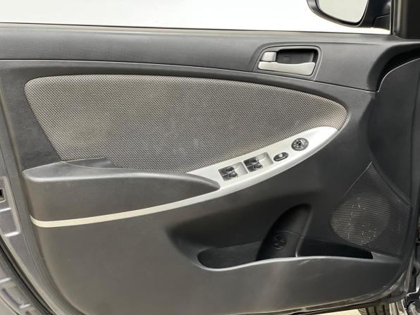 Hyundai Solaris I с пробегом 2012 года, цена 715 000 рублей, 188000 км, седан, Автокод Объявления