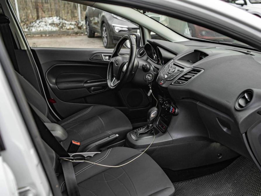 Ford Fiesta Mk6 Рестайлинг Санкт-Петербург  - изображение 11