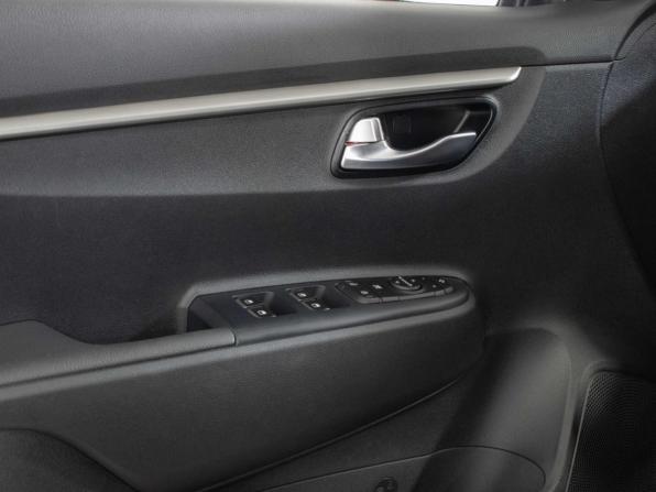 Kia Rio IV Рестайлинг с пробегом 2021 года, цена 1 870 000 рублей, 56000 км, хэтчбек, Автокод Объявления