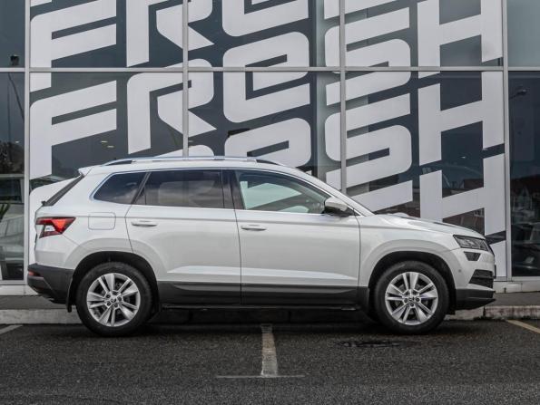 Skoda Karoq I с пробегом 2021 года, цена 2 349 000 рублей, 57531 км, внедорожник, Автокод Объявления