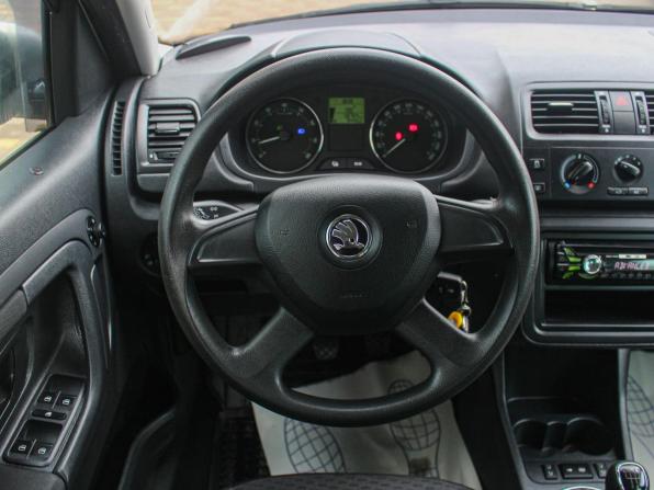 Skoda Roomster I Рестайлинг с пробегом 2013 года, цена 850 000 рублей, 58752 км, компактвэн, Автокод Объявления