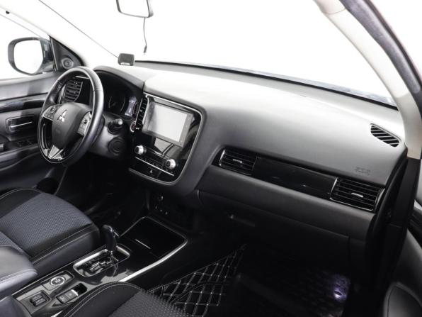 Mitsubishi Outlander III Рестайлинг 3 с пробегом 2021 года, цена 2 200 000 рублей, 87827 км, внедорожник, Автокод Объявления