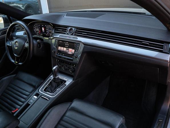 Volkswagen Passat B8 с пробегом 2016 года, цена 2 350 000 рублей, 115000 км, универсал, Автокод Объявления