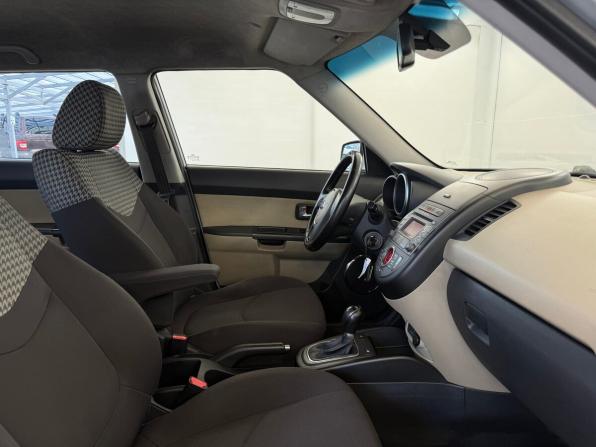 Kia Soul I Рестайлинг с пробегом 2013 года, цена 970 000 рублей, 180476 км, хэтчбек, Автокод Объявления