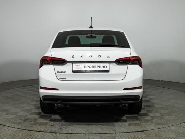 Skoda Rapid II с пробегом 2021 года, цена 1 889 000 рублей, 52602 км, лифтбек, Автокод Объявления